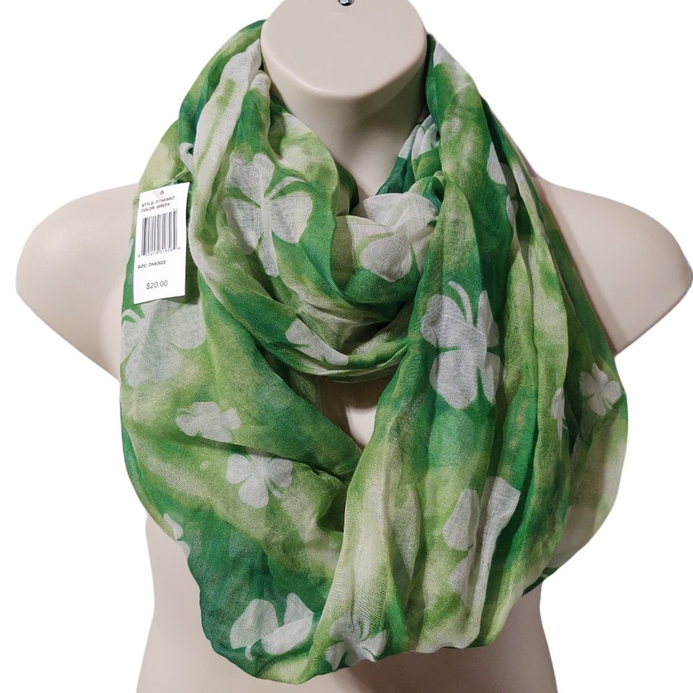 NWT Lt Green Clover  Shamrock St Patrick's Day St Patty's Infinity Loop Scarf